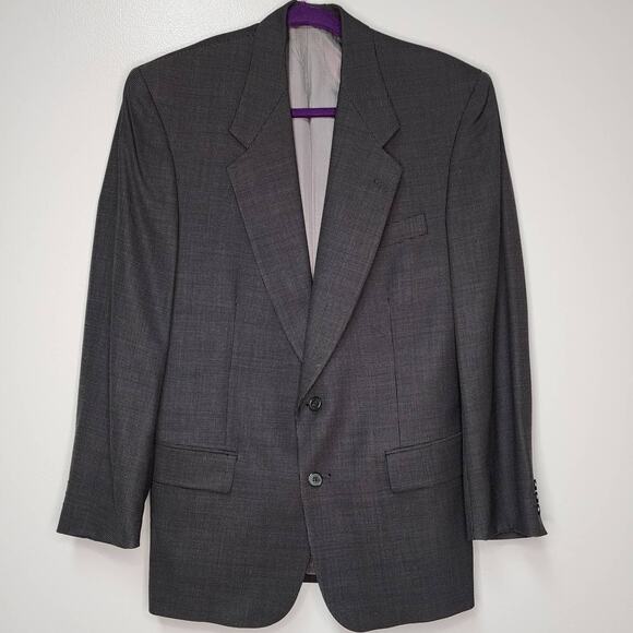 Charles Jourdan Blazer Size 38 small hole back of left sleeve - can be repaired - Picture 1 of 9